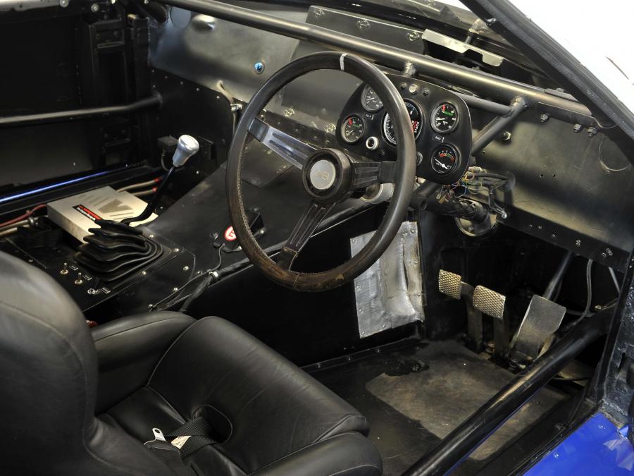 Интерьер Aston Martin DBS V8 GTP Muncher (RHAM/1) 1970 года  (фото 10 из 14)